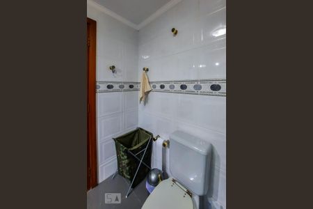 Apartamento à venda com 228m², 4 quartos e 3 vagas Apartamento à venda com 228m², 4 quartos e 3 vagasBanheiro da Suíte 2