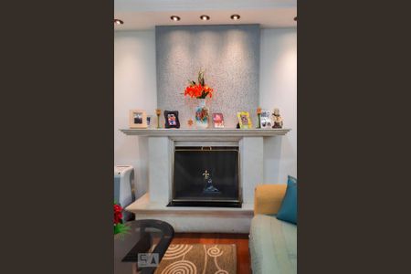 Apartamento à venda com 228m², 4 quartos e 3 vagas Apartamento à venda com 228m², 4 quartos e 3 vagasVista