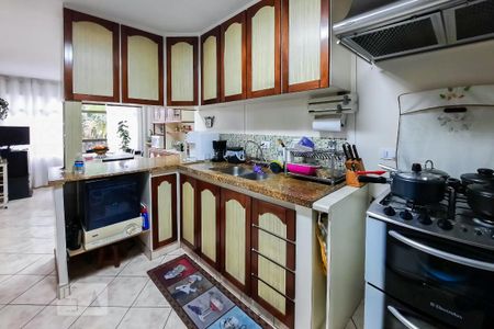 Apartamento à venda com 228m², 4 quartos e 3 vagas Apartamento à venda com 228m², 4 quartos e 3 vagasCozinha