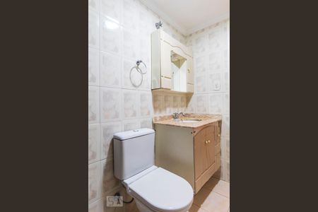 Banheiro de apartamento para alugar com 2 quartos, 70m² em Vila Alexandria, São Paulo