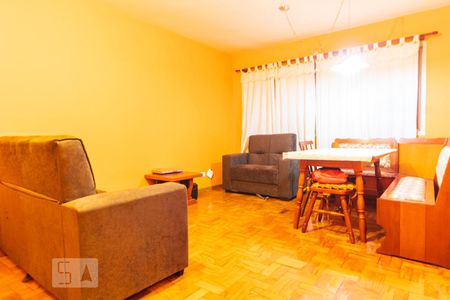 Sala de apartamento para alugar com 2 quartos, 70m² em Vila Alexandria, São Paulo