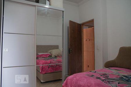 Casa à venda com 204m², 3 quartos e 4 vagasQuarto