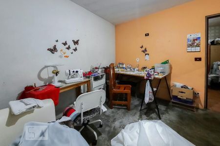 Casa à venda com 175m², 4 quartos e 2 vagas Casa à venda com 175m², 4 quartos e 2 vagasQuarto 4