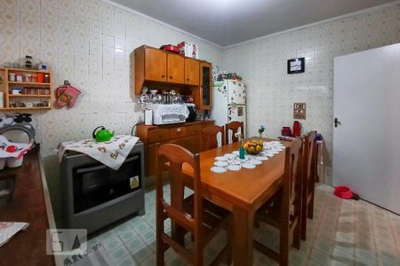 Casa à venda com 175m², 4 quartos e 2 vagas Casa à venda com 175m², 4 quartos e 2 vagasCozinha 1