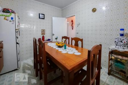 Casa à venda com 175m², 4 quartos e 2 vagas Casa à venda com 175m², 4 quartos e 2 vagasCozinha 1