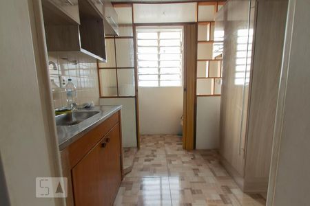 Apartamento para alugar com 38m², 1 quarto e sem vaga Apartamento para alugar com 38m², 1 quarto e sem vagaCozinha - Armários
