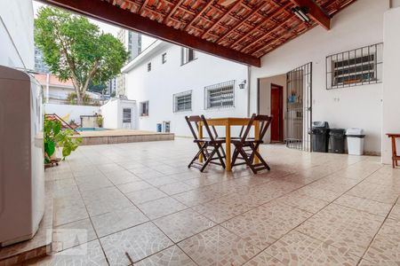 Casa à venda com 265m², 3 quartos e 2 vagas Casa à venda com 265m², 3 quartos e 2 vagasChurrasqueira