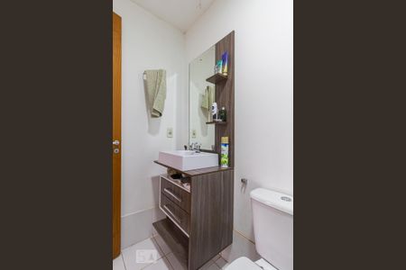 Apartamento à venda com 57m², 2 quartos e 1 vaga Apartamento à venda com 57m², 2 quartos e 1 vagaBanheiro