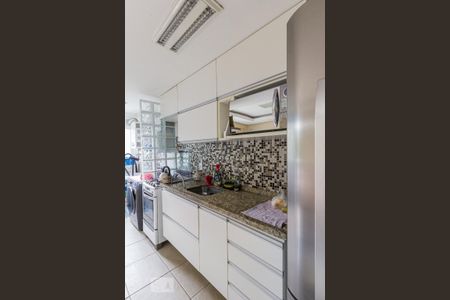 Apartamento à venda com 57m², 2 quartos e 1 vaga Apartamento à venda com 57m², 2 quartos e 1 vagaCozinha e Área de Serviço