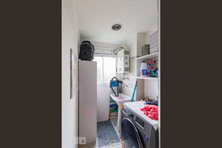 Apartamento à venda com 57m², 2 quartos e 1 vaga Apartamento à venda com 57m², 2 quartos e 1 vagaCozinha e Área de Serviço