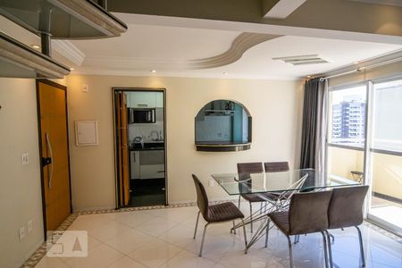 Apartamento para alugar com 147m², 3 quartos e 2 vagasSala