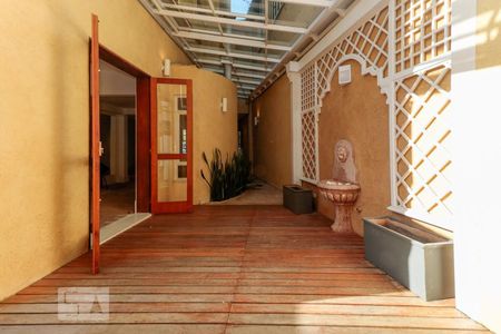 Casa à venda com 300m², 4 quartos e 2 vagas Casa à venda com 300m², 4 quartos e 2 vagasQuintal