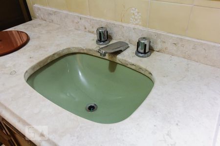 Apartamento para alugar com 150m², 5 quartos e 2 vagasBanheiro 1 Pia