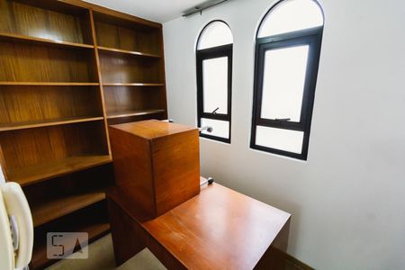 Apartamento para alugar com 150m², 5 quartos e 2 vagasEscritório 1