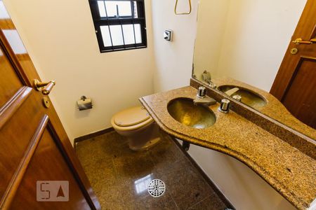 Apartamento para alugar com 150m², 5 quartos e 2 vagasLavabo