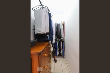 Casa à venda com 200m², 3 quartos e 2 vagas Casa à venda com 200m², 3 quartos e 2 vagasCloset