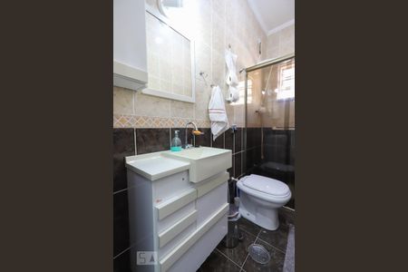 Casa à venda com 200m², 3 quartos e 2 vagas Casa à venda com 200m², 3 quartos e 2 vagasBanheiro 2