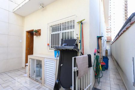 Casa à venda com 200m², 3 quartos e 2 vagas Casa à venda com 200m², 3 quartos e 2 vagasQuintal