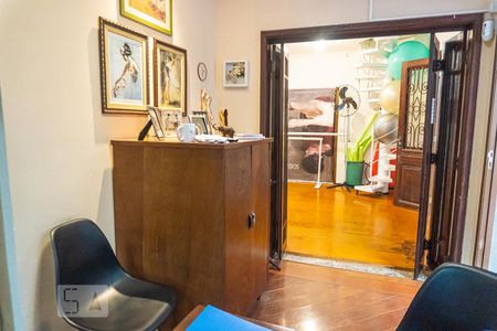 Hall de casa à venda com 4 quartos, 230m² em Consolação, São Paulo