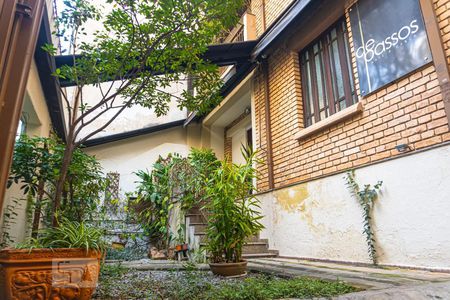 Casa à venda com 230m², 4 quartos e 3 vagasVaranda