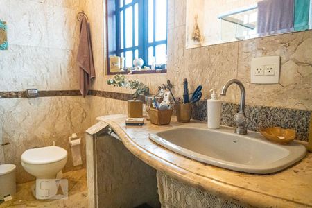 Casa à venda com 230m², 4 quartos e 3 vagasBanheiro Social