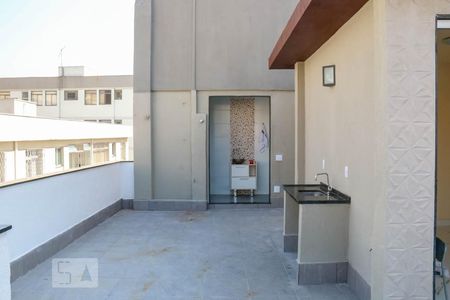Apartamento à venda com 300m², 3 quartos e 4 vagas Apartamento à venda com 300m², 3 quartos e 4 vagasCobertura