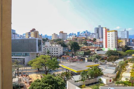 Apartamento à venda com 300m², 3 quartos e 4 vagas Apartamento à venda com 300m², 3 quartos e 4 vagasVista