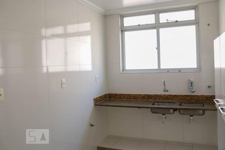 Apartamento à venda com 300m², 3 quartos e 4 vagas Apartamento à venda com 300m², 3 quartos e 4 vagasCozinha