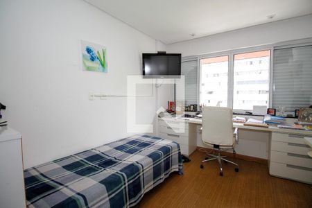 Apartamento à venda com 170m², 3 quartos e 1 vaga Apartamento à venda com 170m², 3 quartos e 1 vagaQuarto 1