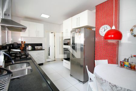 Apartamento à venda com 170m², 3 quartos e 1 vaga Apartamento à venda com 170m², 3 quartos e 1 vagaCozinha