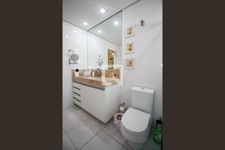 Apartamento à venda com 170m², 3 quartos e 1 vaga Apartamento à venda com 170m², 3 quartos e 1 vagaBanheiro Social