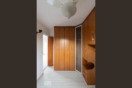 Quarto 1 de apartamento para alugar com 2 quartos, 50m² em Vila Guilhermina, São Paulo