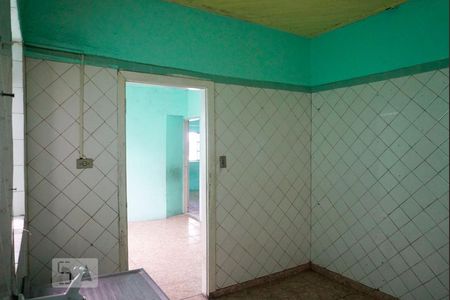 Casa à venda com 165m², 2 quartos e 2 vagas Casa à venda com 165m², 2 quartos e 2 vagasCozinha