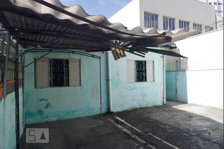 Casa à venda com 165m², 2 quartos e 2 vagas Casa à venda com 165m², 2 quartos e 2 vagasGaragem