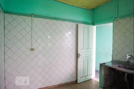 Casa à venda com 165m², 2 quartos e 2 vagas Casa à venda com 165m², 2 quartos e 2 vagasCozinha