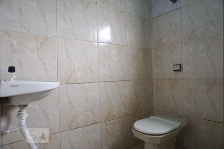 Casa à venda com 165m², 2 quartos e 2 vagas Casa à venda com 165m², 2 quartos e 2 vagasBanheiro