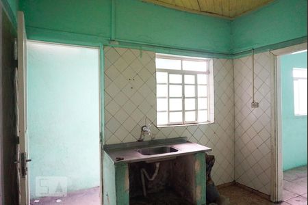 Casa à venda com 165m², 2 quartos e 2 vagas Casa à venda com 165m², 2 quartos e 2 vagasCozinha