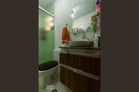 Casa à venda com 180m², 5 quartos e 2 vagasBANHEIRO SUITE