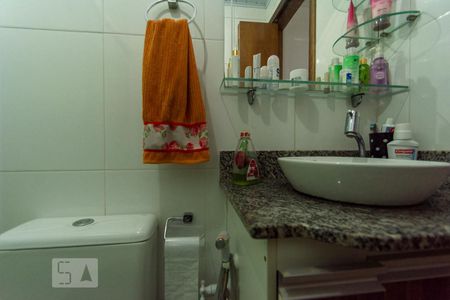 Casa à venda com 180m², 5 quartos e 2 vagasBANHEIRO SUITE