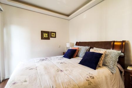 Apartamento à venda com 141m², 3 quartos e 3 vagas Apartamento à venda com 141m², 3 quartos e 3 vagasSuíte