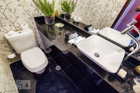 Apartamento à venda com 141m², 3 quartos e 3 vagas Apartamento à venda com 141m², 3 quartos e 3 vagasLavabo