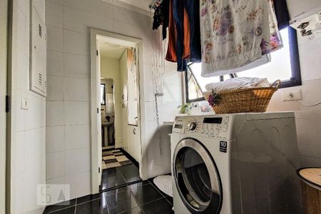 Apartamento à venda com 141m², 3 quartos e 3 vagas Apartamento à venda com 141m², 3 quartos e 3 vagasÁrea de Serviço