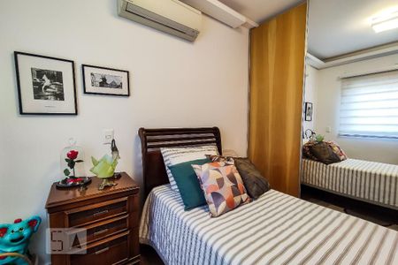 Apartamento à venda com 141m², 3 quartos e 3 vagas Apartamento à venda com 141m², 3 quartos e 3 vagasQuarto 2