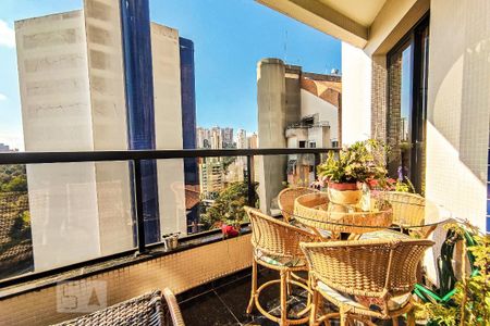 Apartamento à venda com 141m², 3 quartos e 3 vagas Apartamento à venda com 141m², 3 quartos e 3 vagasVaranda