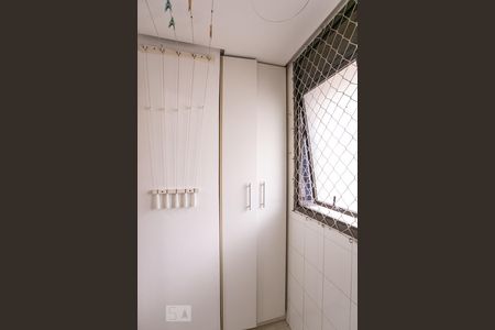 Apartamento à venda com 76m², 3 quartos e 1 vagaÁrea de Serviço