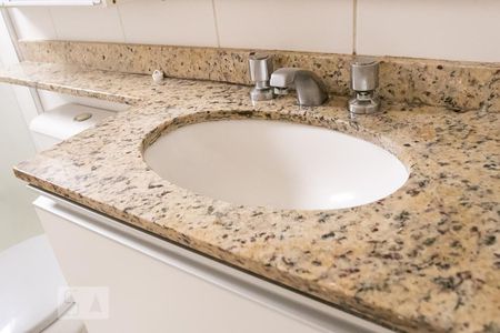 Apartamento à venda com 76m², 3 quartos e 1 vagaBanheiro - Torneira