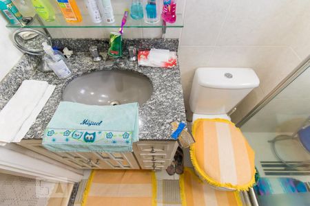 Apartamento à venda com 125m², 4 quartos e 3 vagasBanheiro da Suíte 2