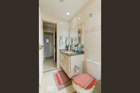 Apartamento à venda com 125m², 4 quartos e 3 vagasBanheiro da Suíte 1