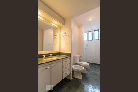 Apartamento à venda com 176m², 4 quartos e 3 vagas Apartamento à venda com 176m², 4 quartos e 3 vagasBanheiro