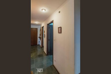 Apartamento à venda com 176m², 4 quartos e 3 vagas Apartamento à venda com 176m², 4 quartos e 3 vagasCorredor